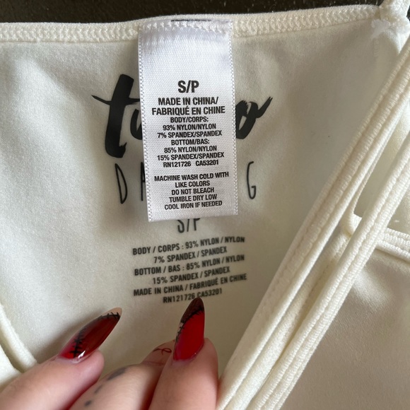 TOKYO DARLING WHITE STRAP CROP TOP - Picture 4 of 5